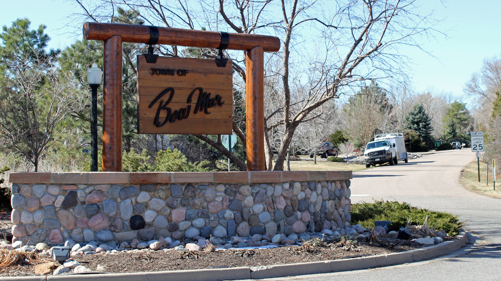 Wealthy Denver Suburb Wants To Gate Its Public Roads Off To Non-Residents