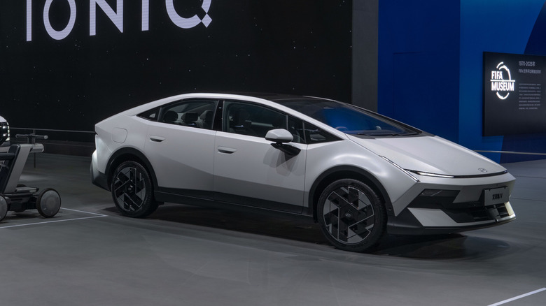 Side view of a white Hyundai Ioniq V