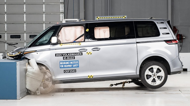VW ID Buzz crash test