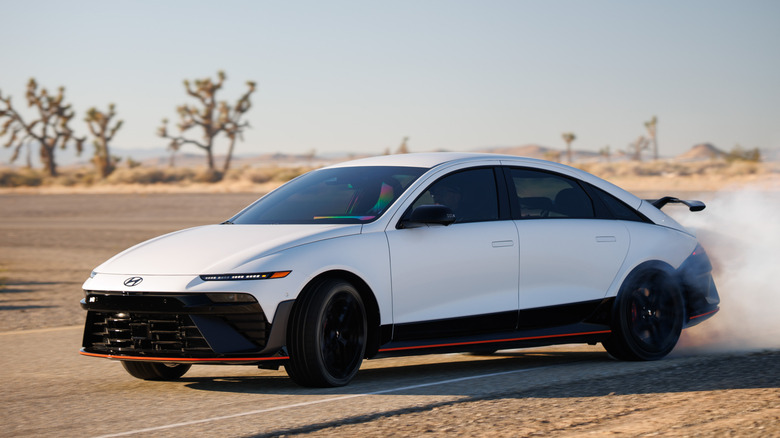 Hyundai Ioniq 6 N front 3/4