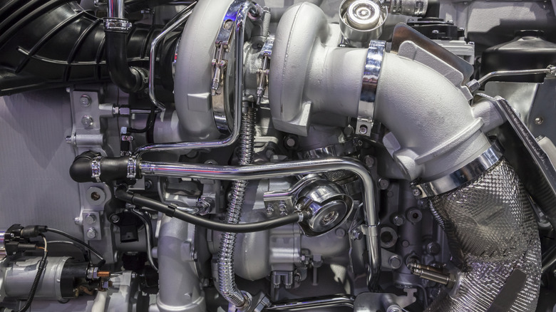 heavy duty truck diesel engine with two turbochargers