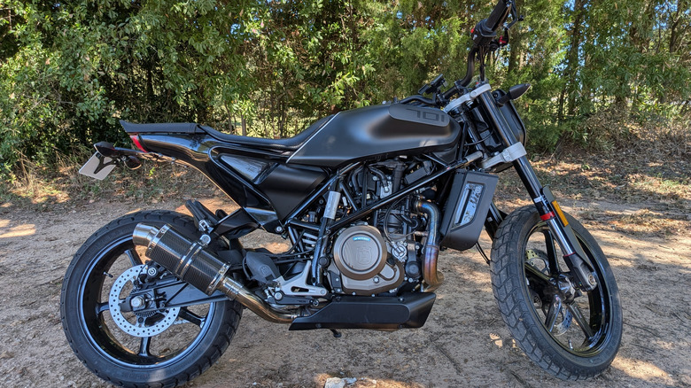 2019 Husqvarna Svartpilen 701 side profile amateur photo