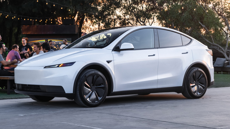 Front 3/4 view of a Tesla Model Y Standard