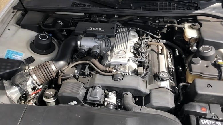 A Toyota 1UZ engine in the 1990 Lexus LS400 engine bay