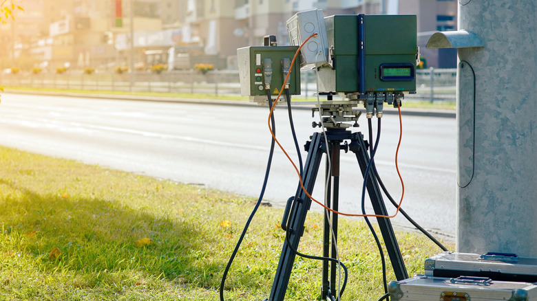 Portable radar speed camera system
