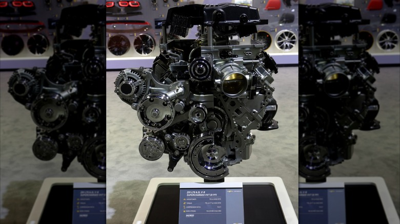 A Gen-V LT5 engine on display.