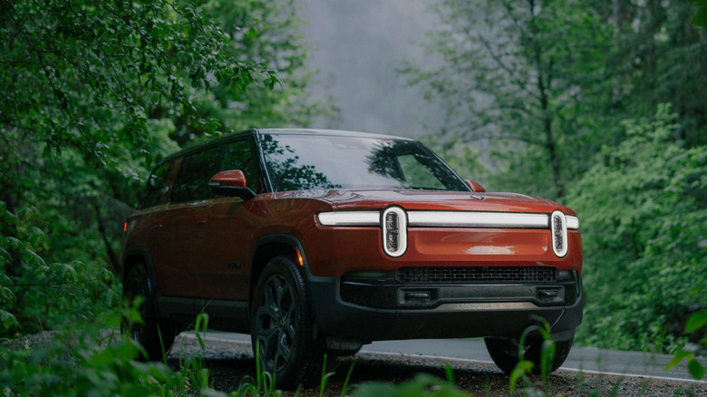 Rivian R1S