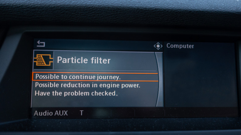 DPF warning on a car's dash