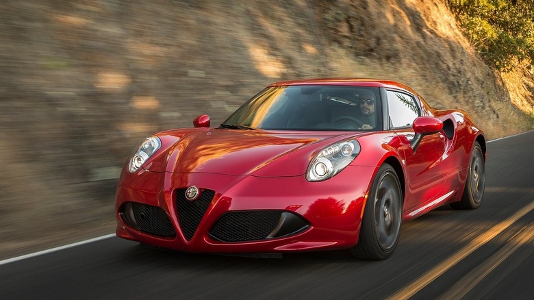 Alfa Romeo 4C front 3/4