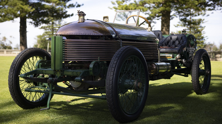 A 1904 Napier Samson race car, front 3/4 view, open air car show