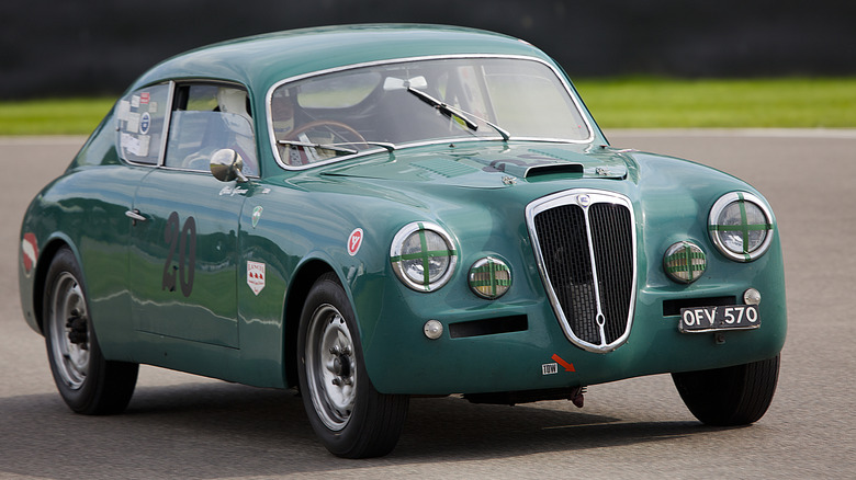 Lancia Aurelia racing