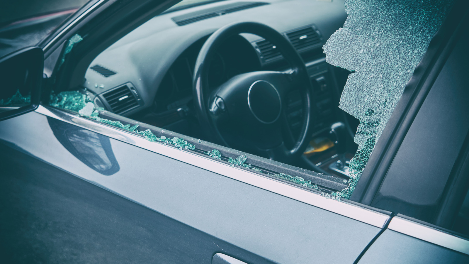 Why Car Windows Shatter Into Glass Pebbles – But Windshields Don't