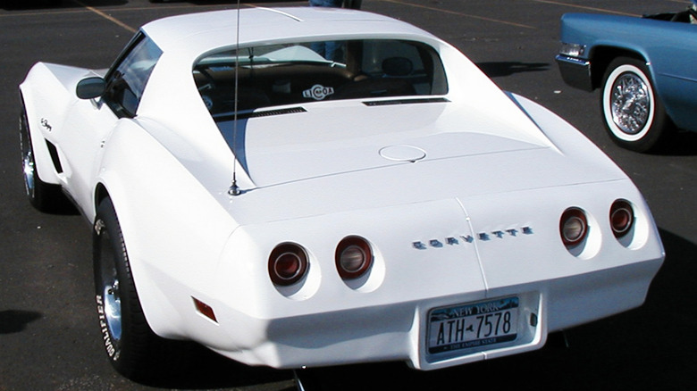 A white 1974 Chevrolet Corvette coupé as seen from the rear