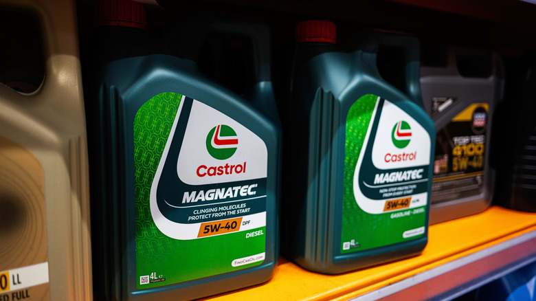 A 4-liter bottle of diesel engine oil