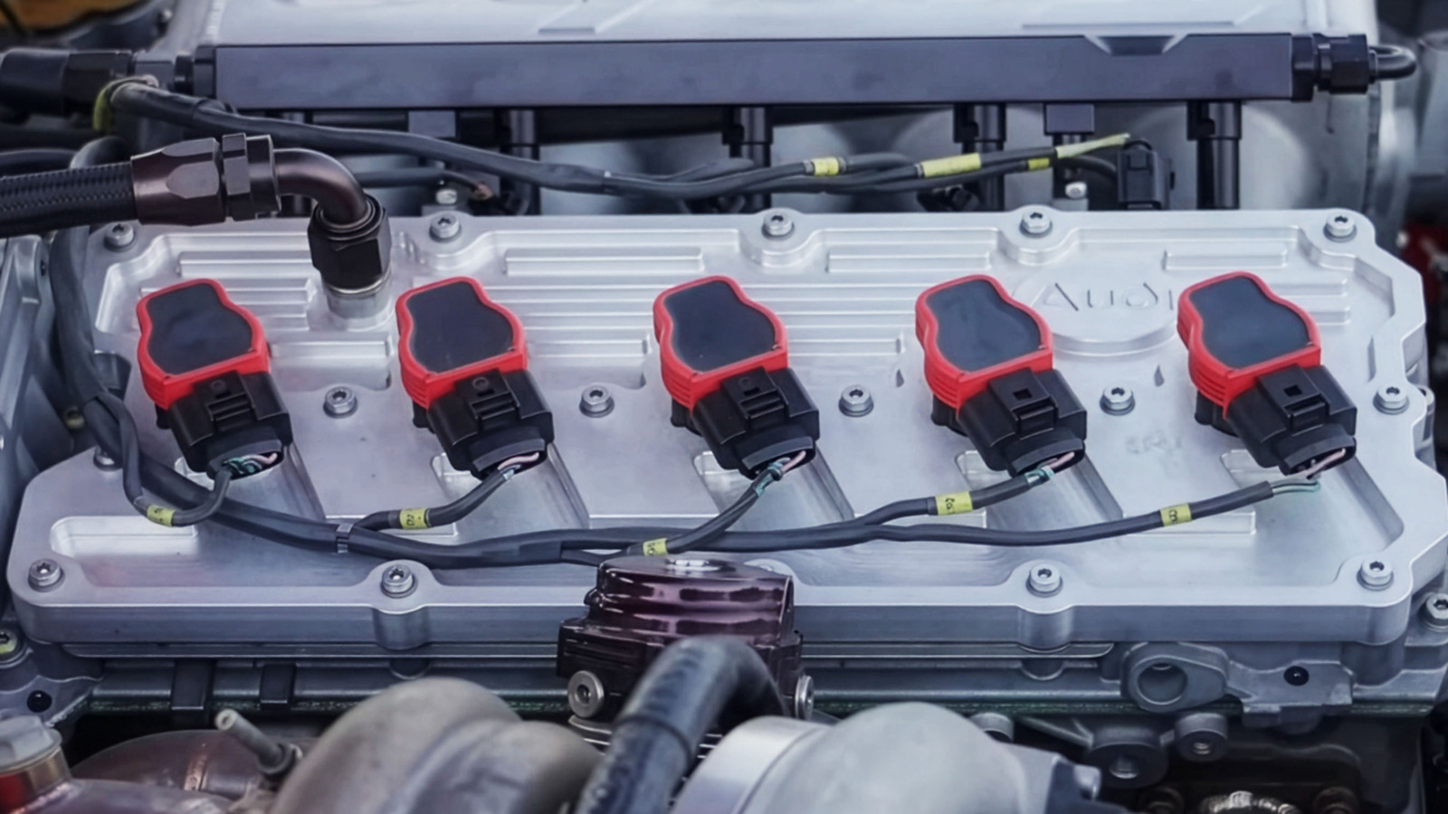 Why Inline-5 Engines Don't Play Well With Carburetors