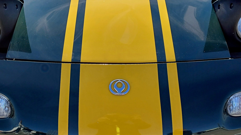 The Mazda Eunos badge on the nose of an Eunos Roadster