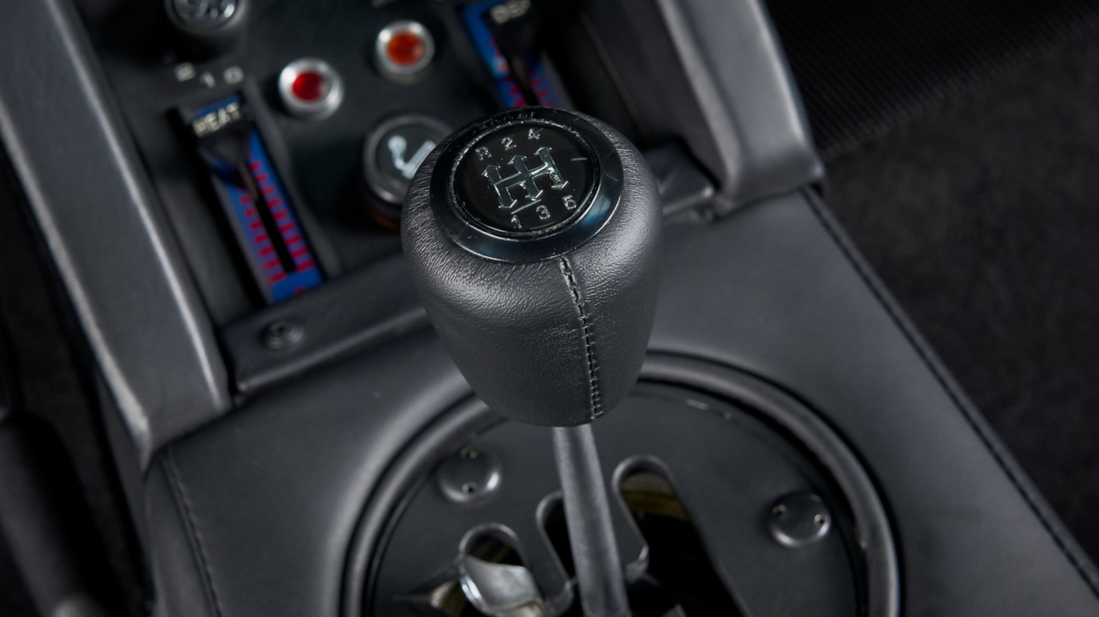 Why Some High-Performance Transmissions Are Called Dog Boxes