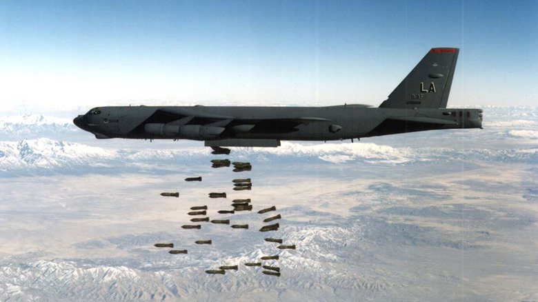 A U.S. Airforce B-52 Stratofortress heavy bomber drops bombs