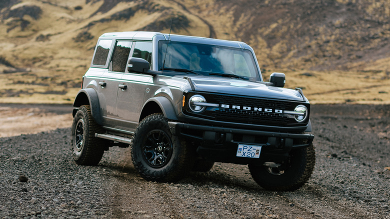 A grey Ford Bronco Raptor