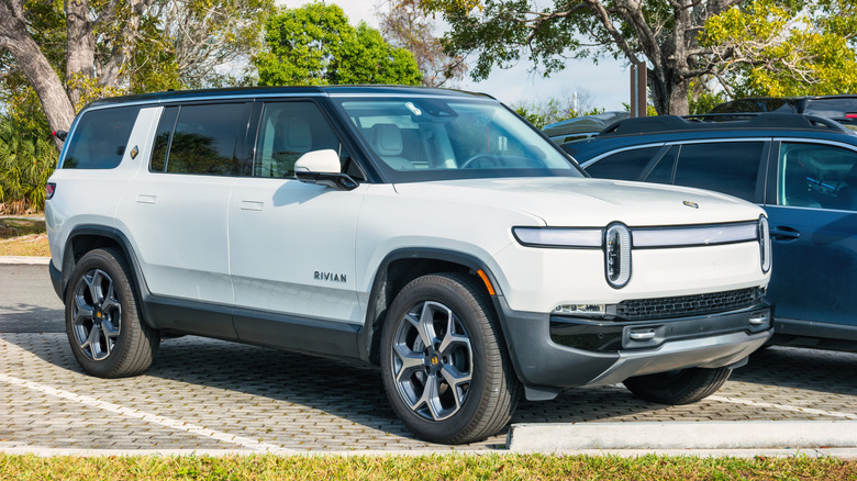 A white Rivian R1S