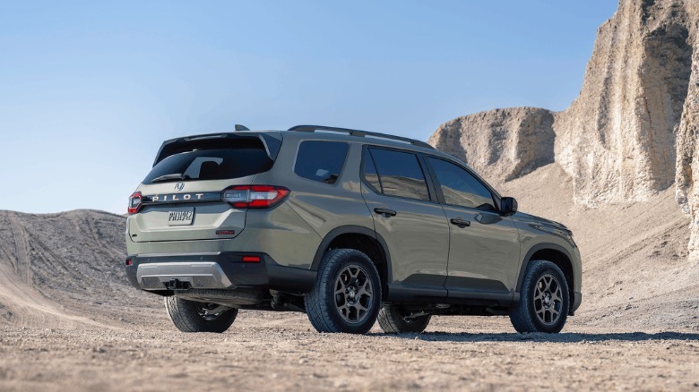 2026 Honda Pilot Trailsport rear 3/4