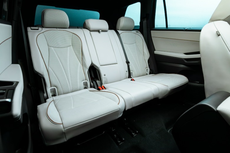 2027 Volkswagen Atlas interior