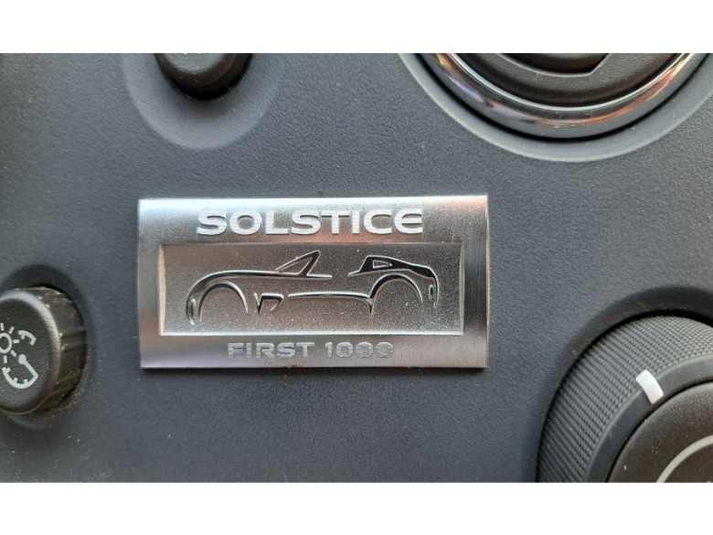 2006 Pontiac Solstice foirst 1000 built badge