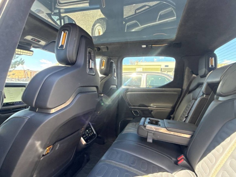 2022 Rivian R1T Launch Edition Interior image