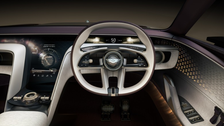Dashboard of nan Bentley EXP 15 concept