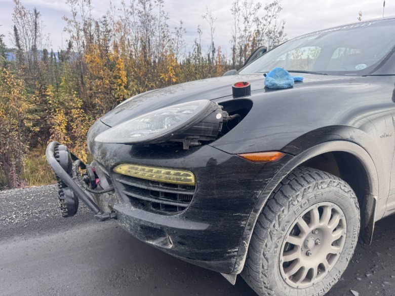 Porsche Cayenne broken headlight mount