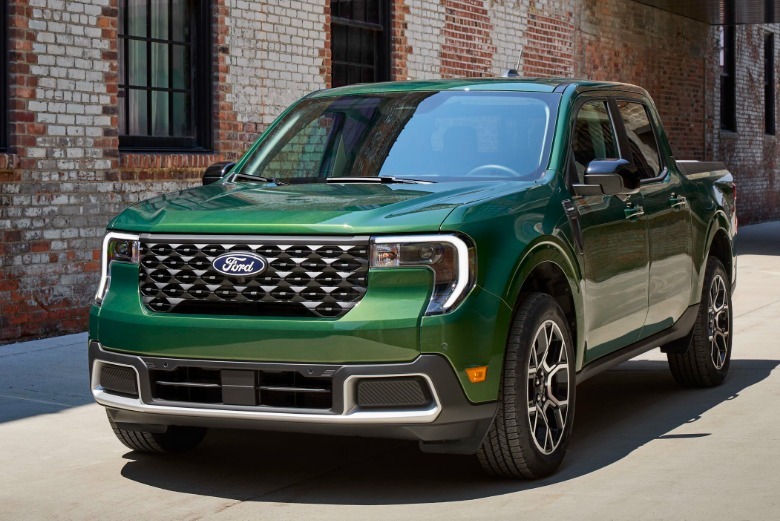 Front 3/4 view of a green Ford Maverick pickup