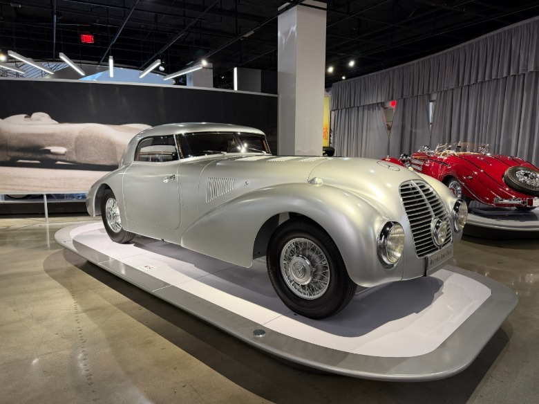 1938 Mercedes-Benz 540K Stromlinienwagen