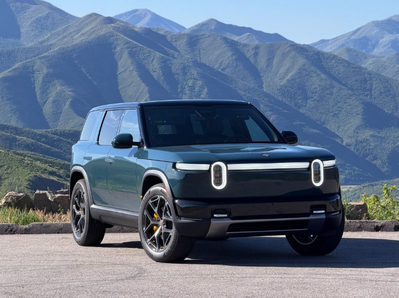 Front 3/4 view of a blue 2027 Rivian R2