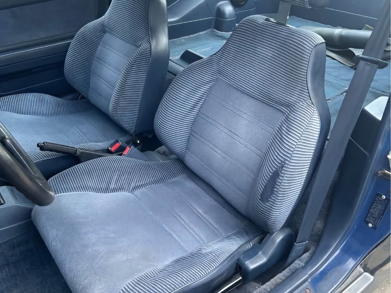 1986 Honda CRX seats image