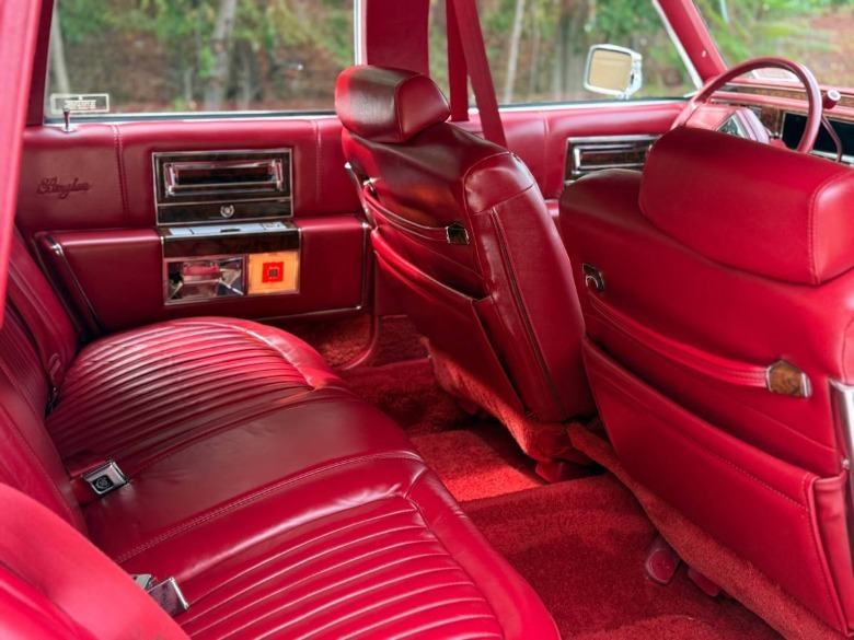 1991 Cadillac Brougham rear seat compartment image