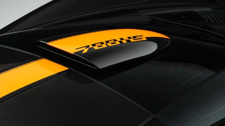 Roof scoop on a McLaren 788HS