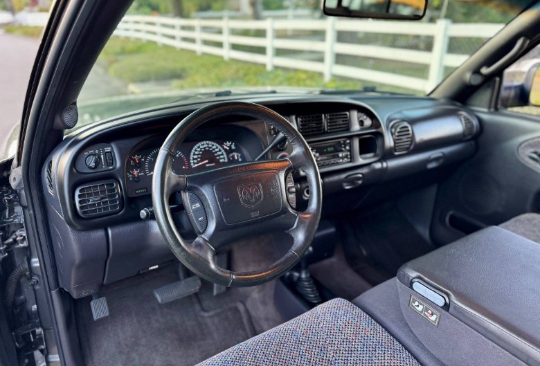 2002 Dodge Ram 2500 Diesel 4X4 Dashboard image