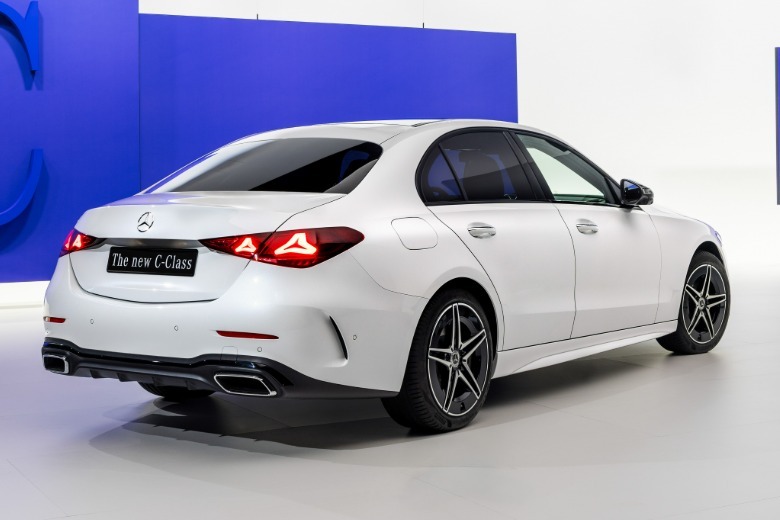 Mercedes-Benz C-Class refresh rear 3/4