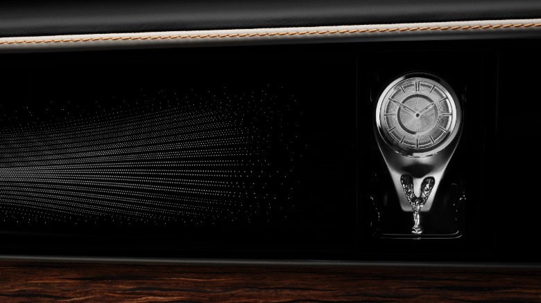 Clock in a Rolls-Royce Spectre Series II
