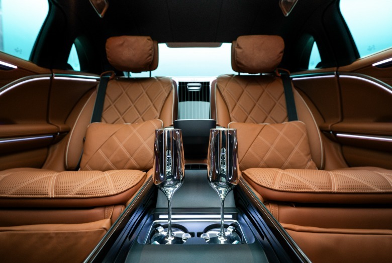 2027 Mercedes-Maybach S-Class rear seats