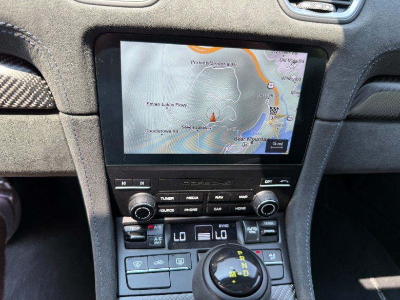 2025 Porsche 718 Cayman GT4 RS infotainment system