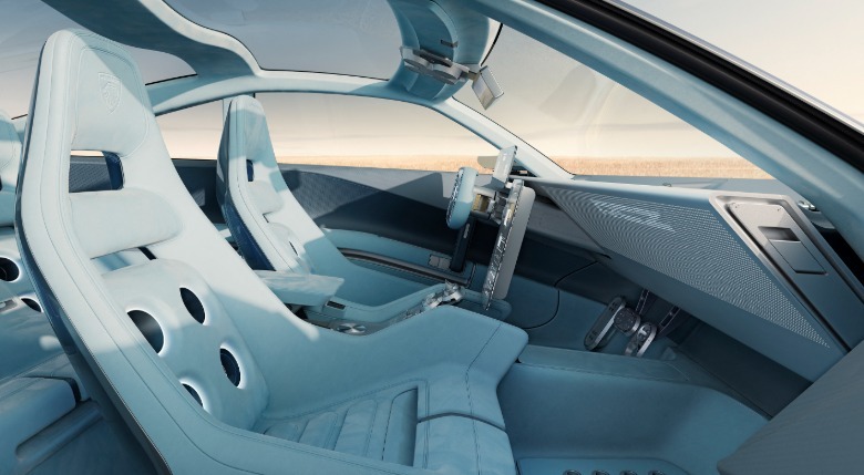 Interior of the Peugeot RCZ Vision