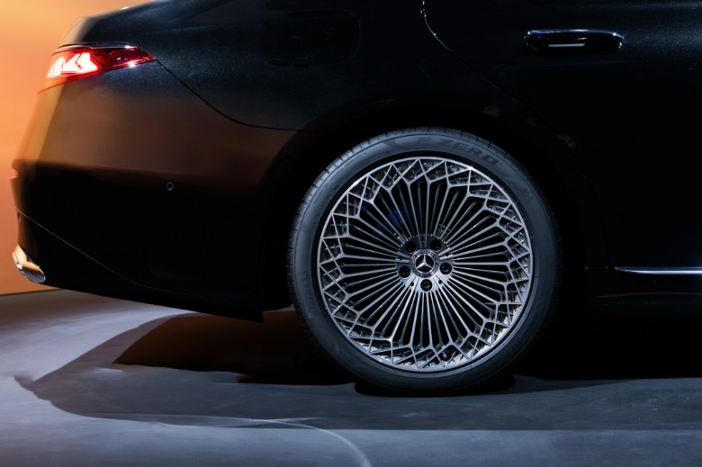 2027 Mercedes-Benz S-Class rear wheel