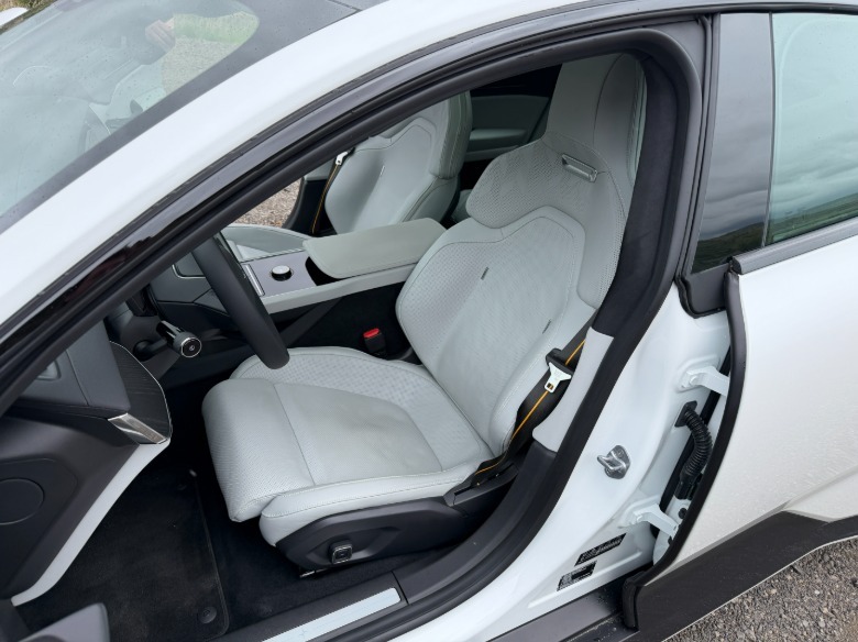 Front seats of a Polestar 5