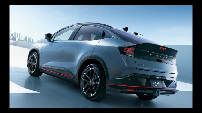 Japan-only Nissan Leaf Nismo rear 3/4