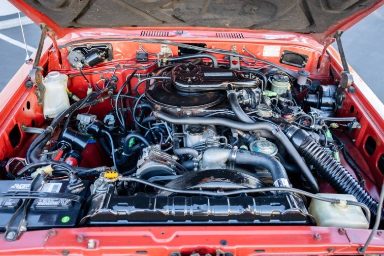 1984 Toyota Land Cruiser FJ60 engine bay image