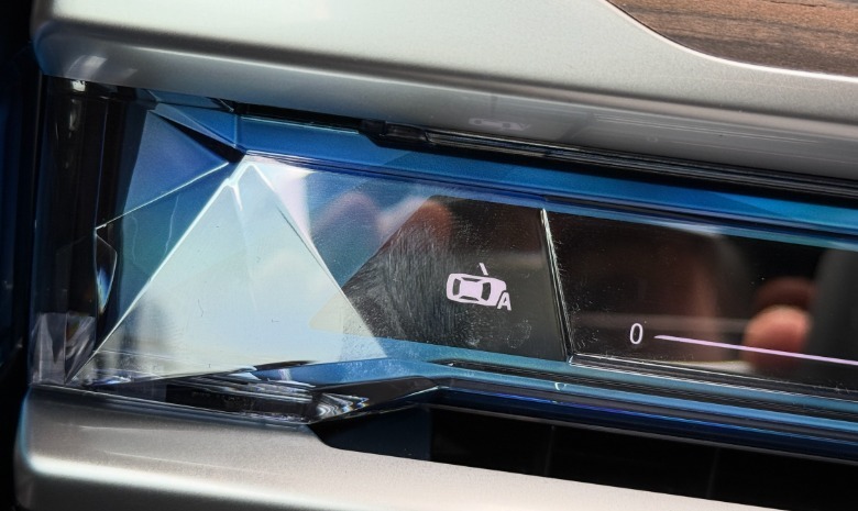 2027 BMW i7 M70 electric door opener