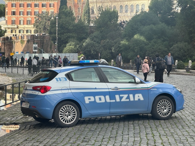 Giulietta cop car in Rome
