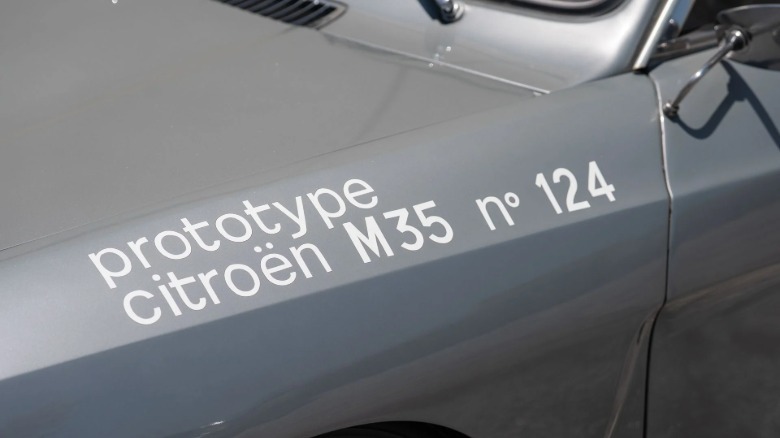 Script on the front fender of a 1970 Citroën M35 prototype