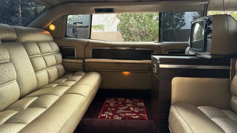 Interior of Jackie Gleason's 1969 Lincoln Continental limo